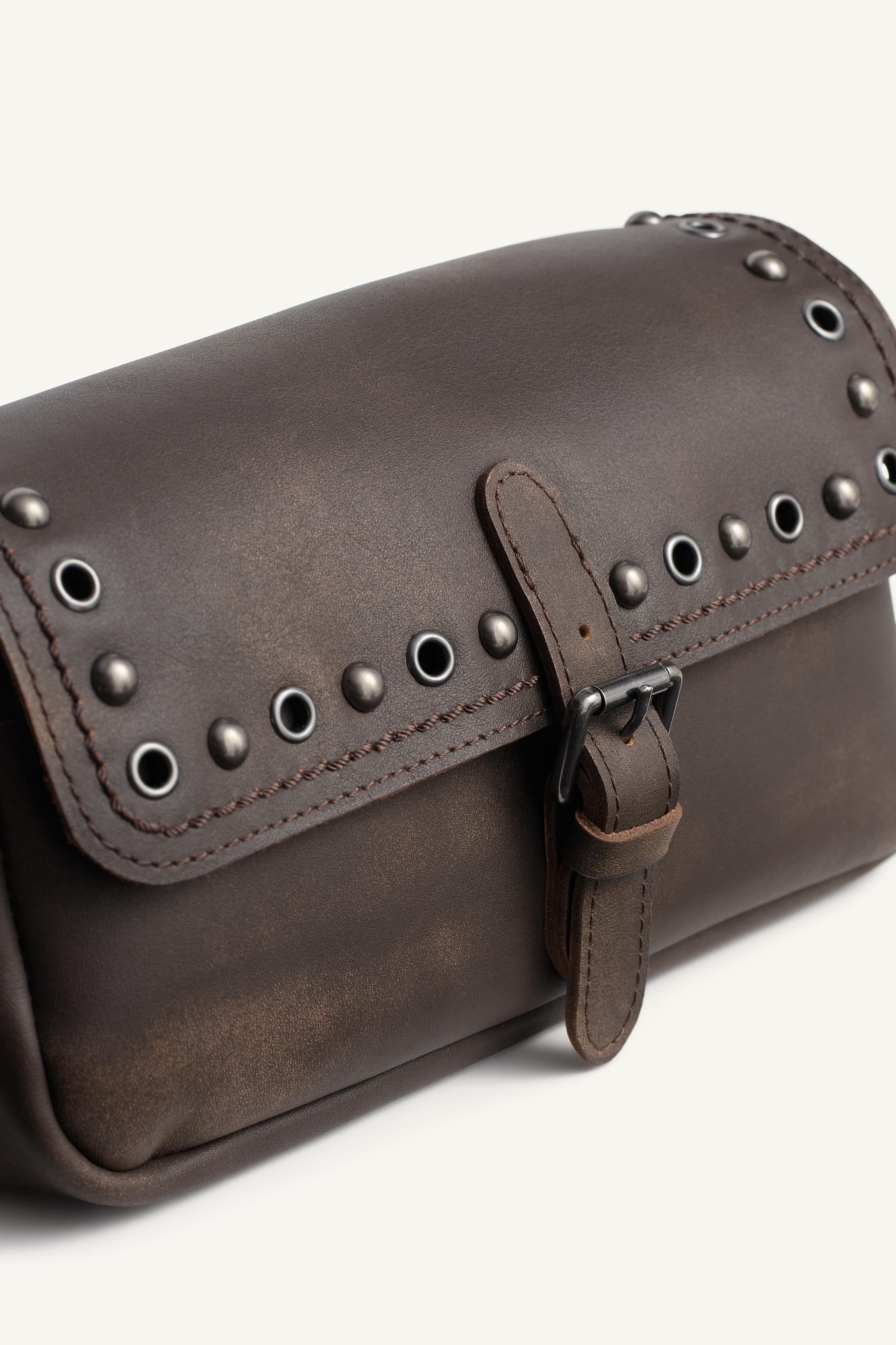 SAC BANANE EN CUIR À CLOUS