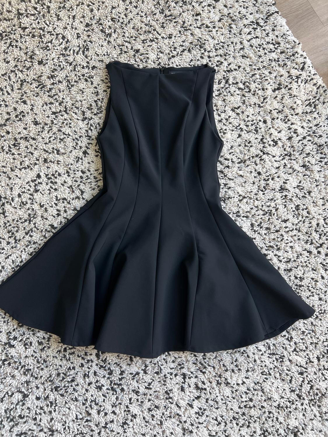 VESTIDO SKATER ZW COLLECTION - Image 2