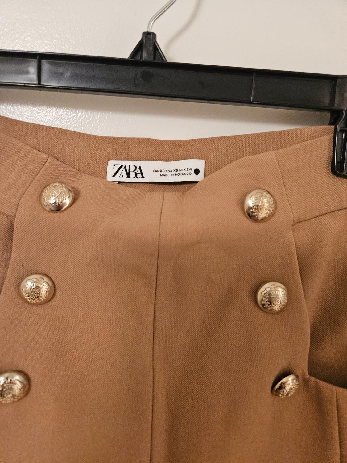 SHORTS WITH BUTTONS, HIGHWAISTED - Image 3