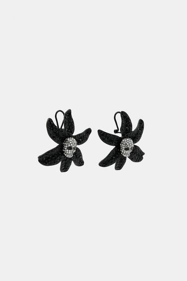 BOUCLES D'OREILLES FLEUR CRÂNES - Noir de Zara - Image 1