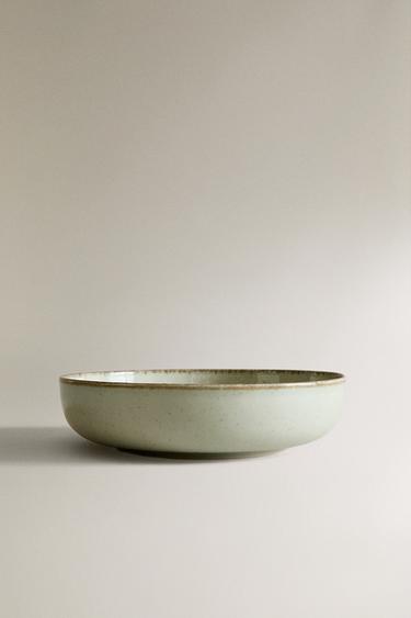 طبق عميق بورسلان بحافة بمظهر معتق - أخضر مموه الخاص بـ Zara