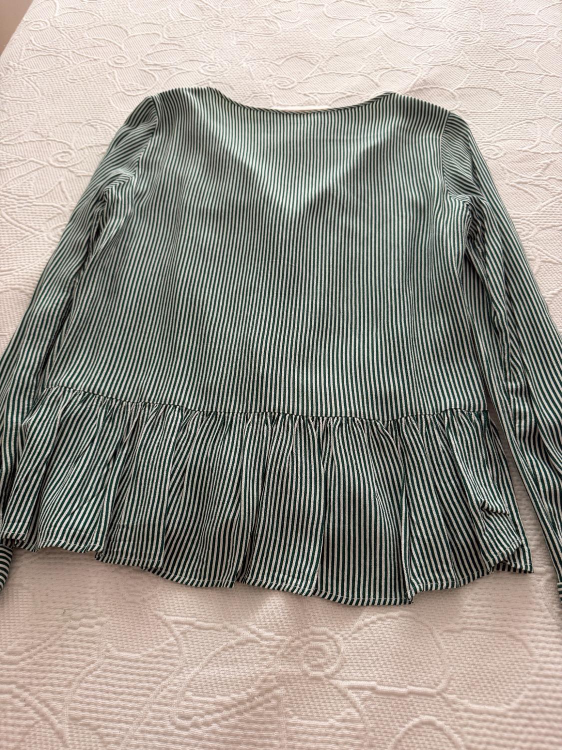 RUFFLED V-NECK TOP - Image 4