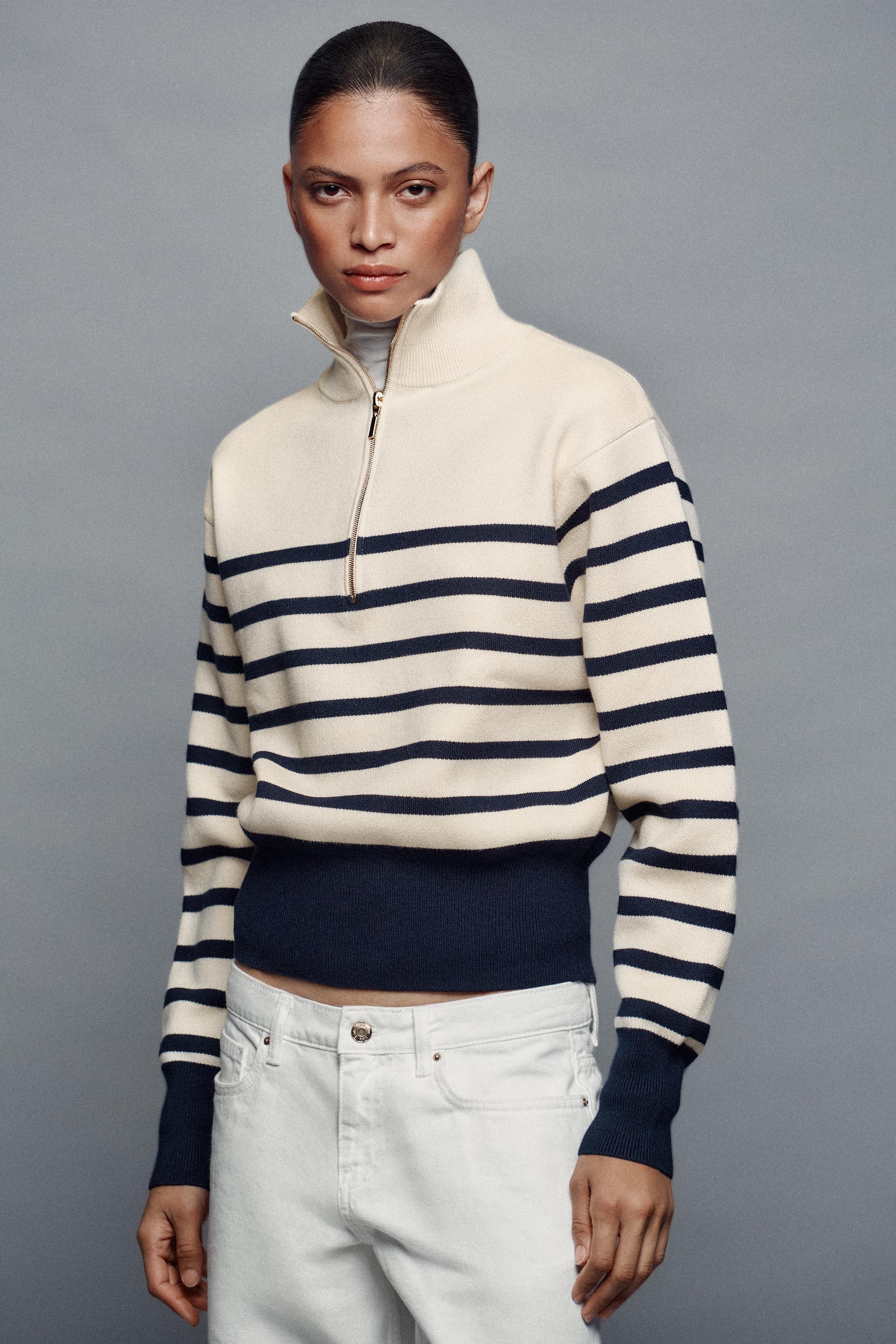 HIGH NECK KNIT SWEATER