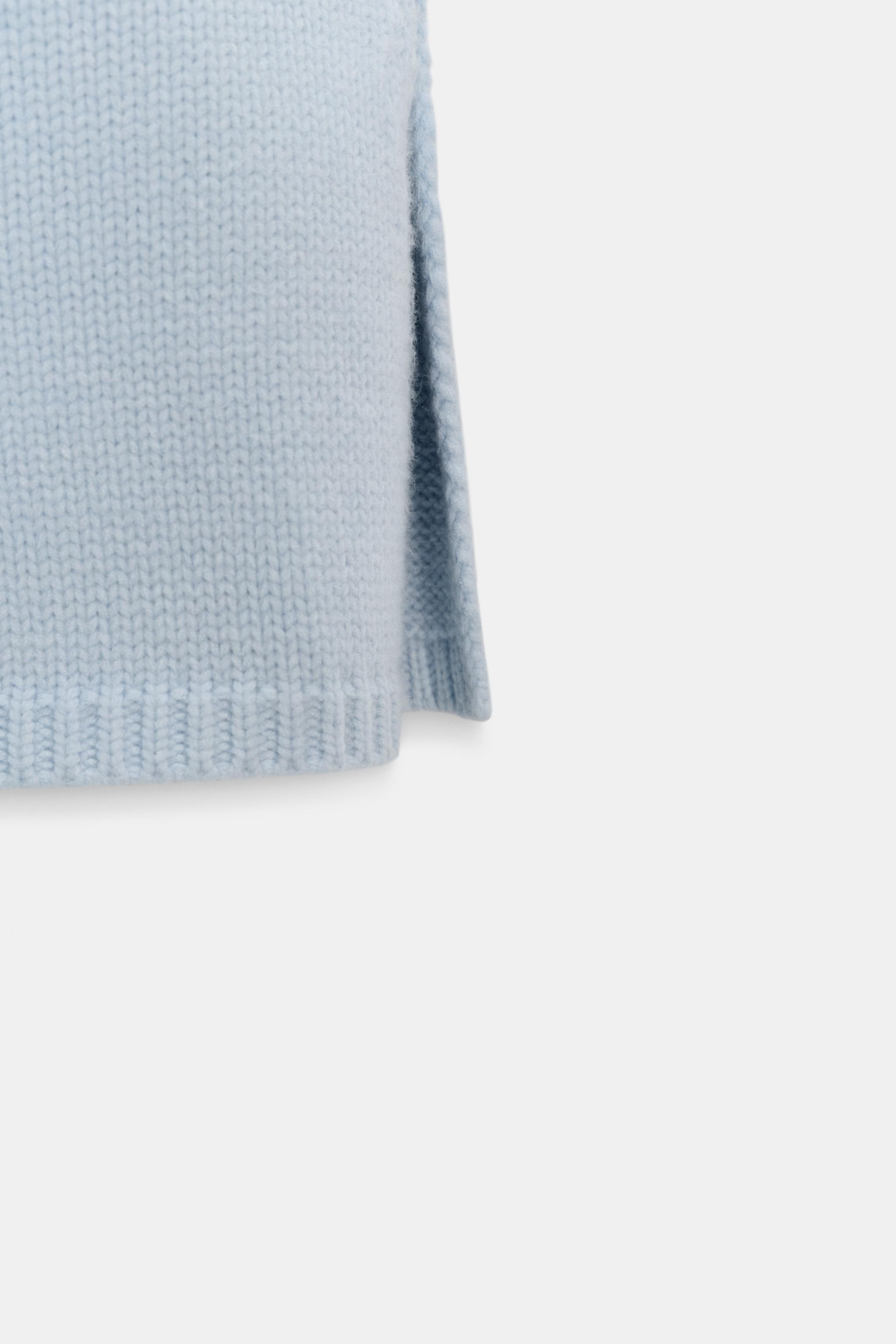 GILET EN MAILLE ÉPAULES MARQUÉES