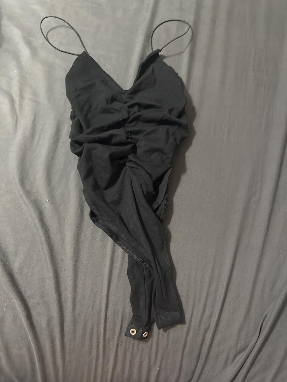 SCOOP NECK TOP
