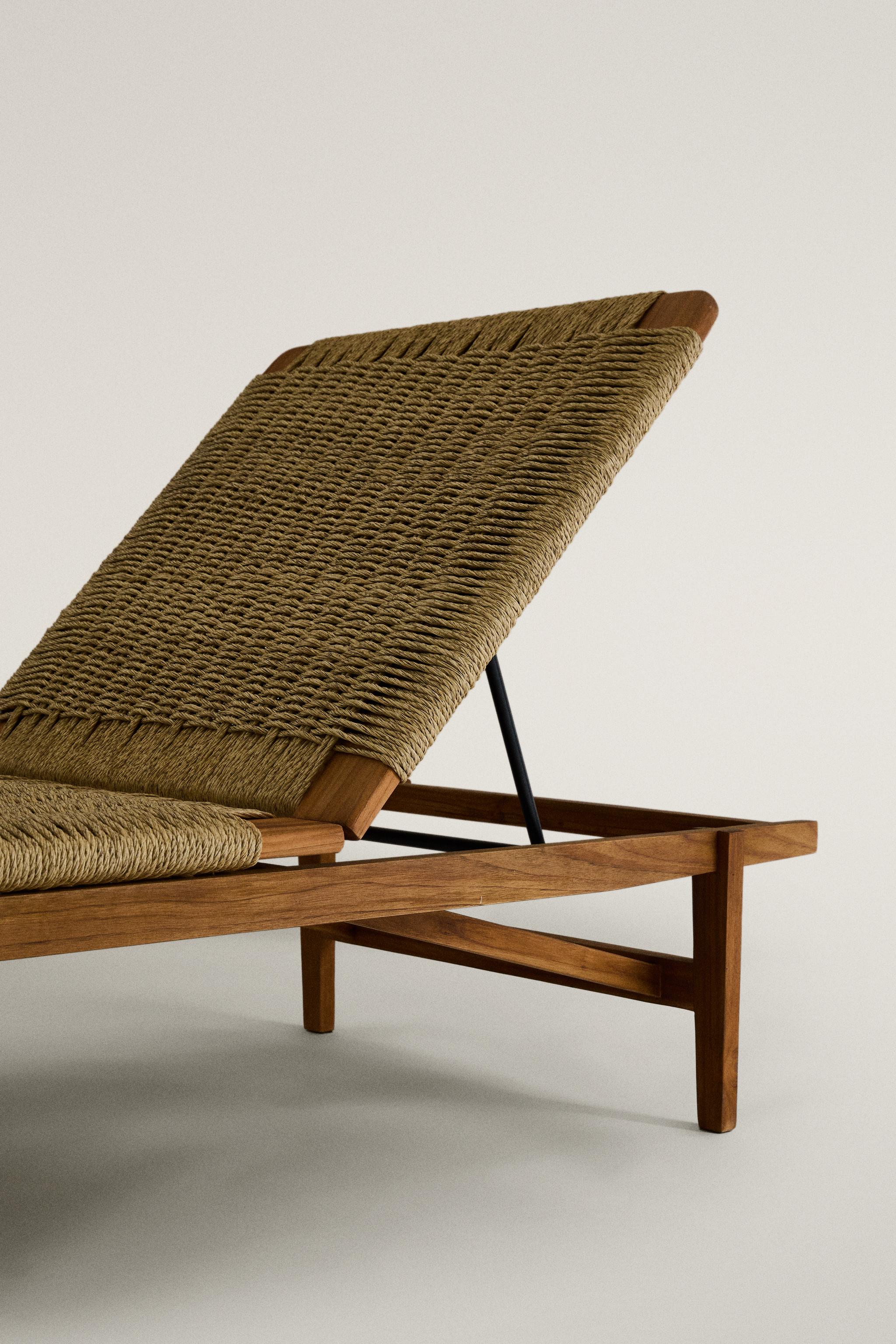 OUTDOOR TEAK LOUNGER