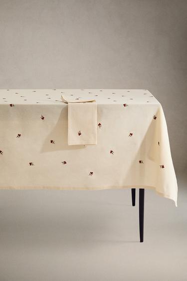 EMBROIDERED COTTON TABLECLOTH - Ecru by Zara