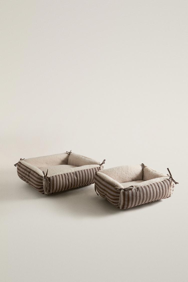 STRIPED FAUX SHEARLING PET BED — Brown