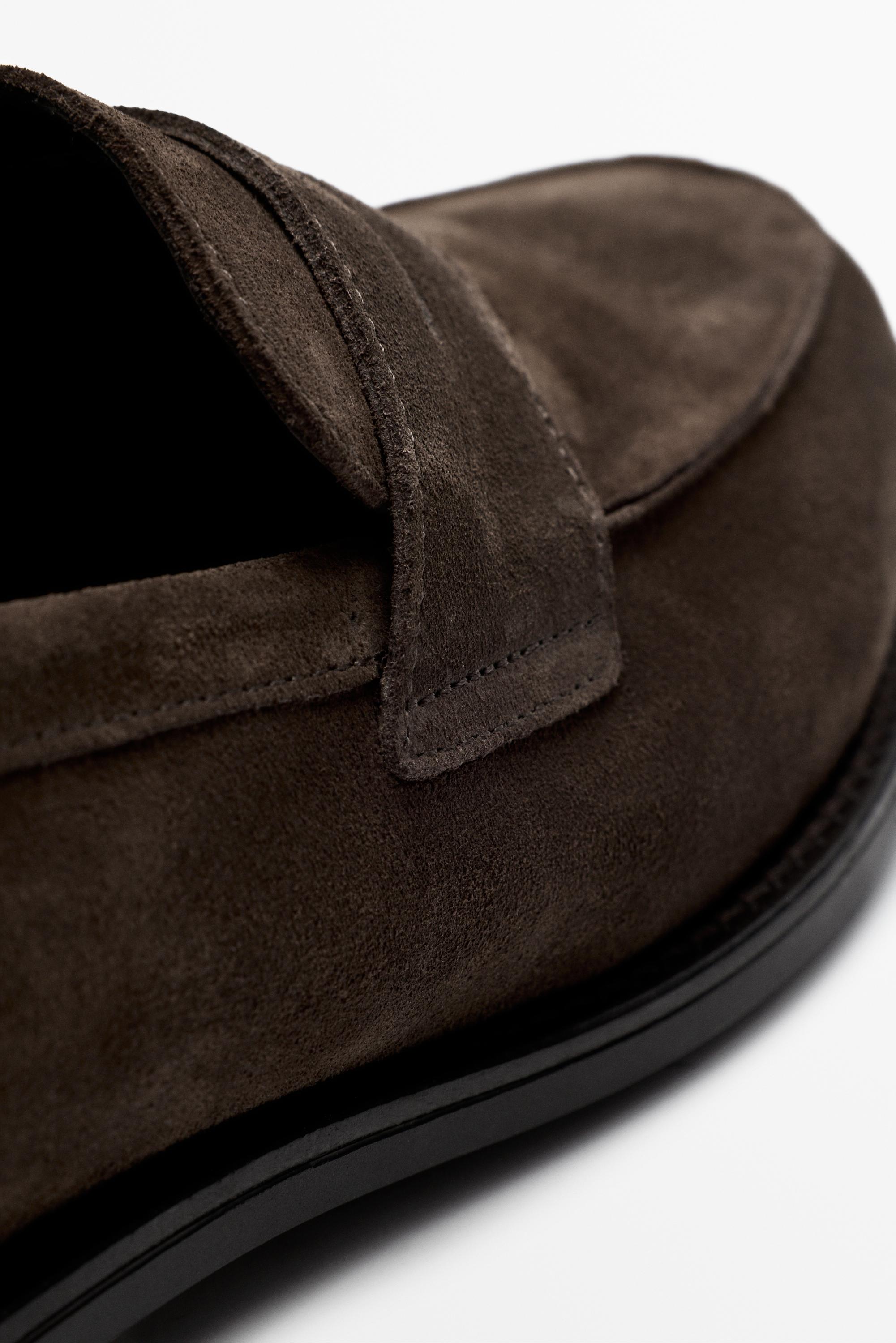 Mocassin en croûte de cuir