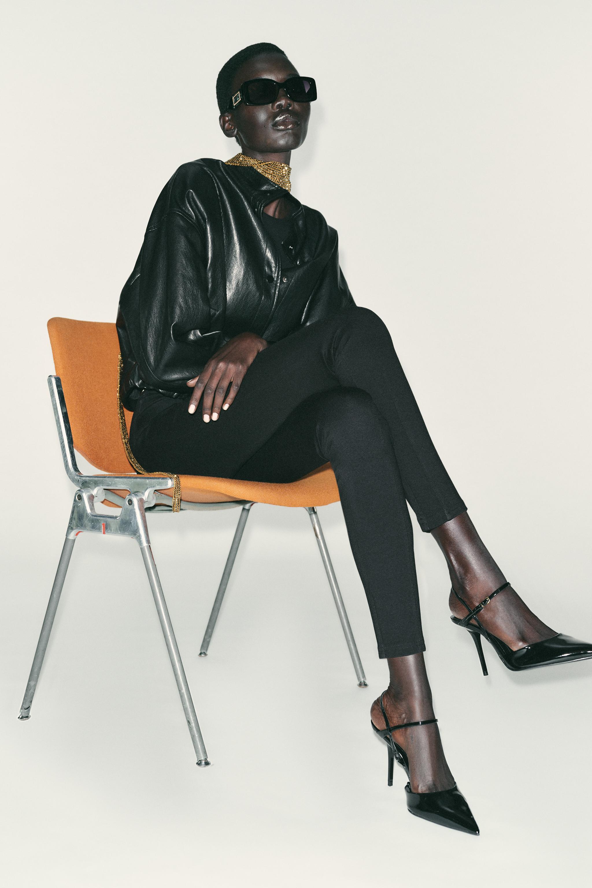 ストラップ付きスリングバックシューズ - ブラック | ZARA Japan