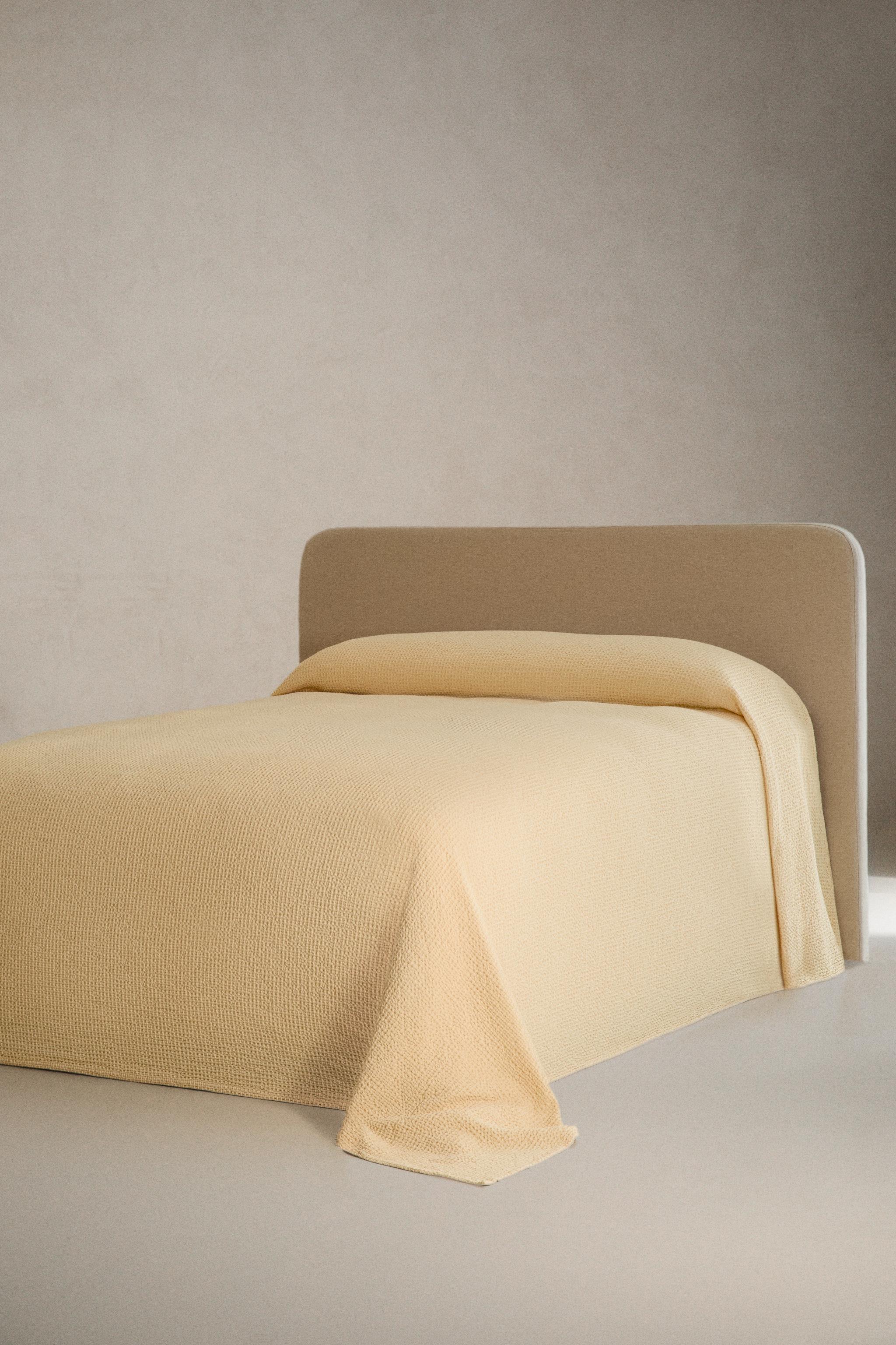 MINI WAFFLE BEDSPREAD — Yellow