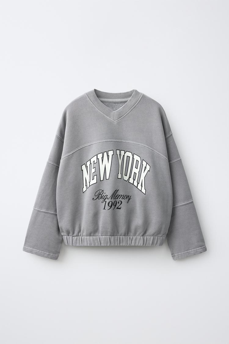 WASHED-EFFECT GRAPHIC SWEATSHIRT — Gray