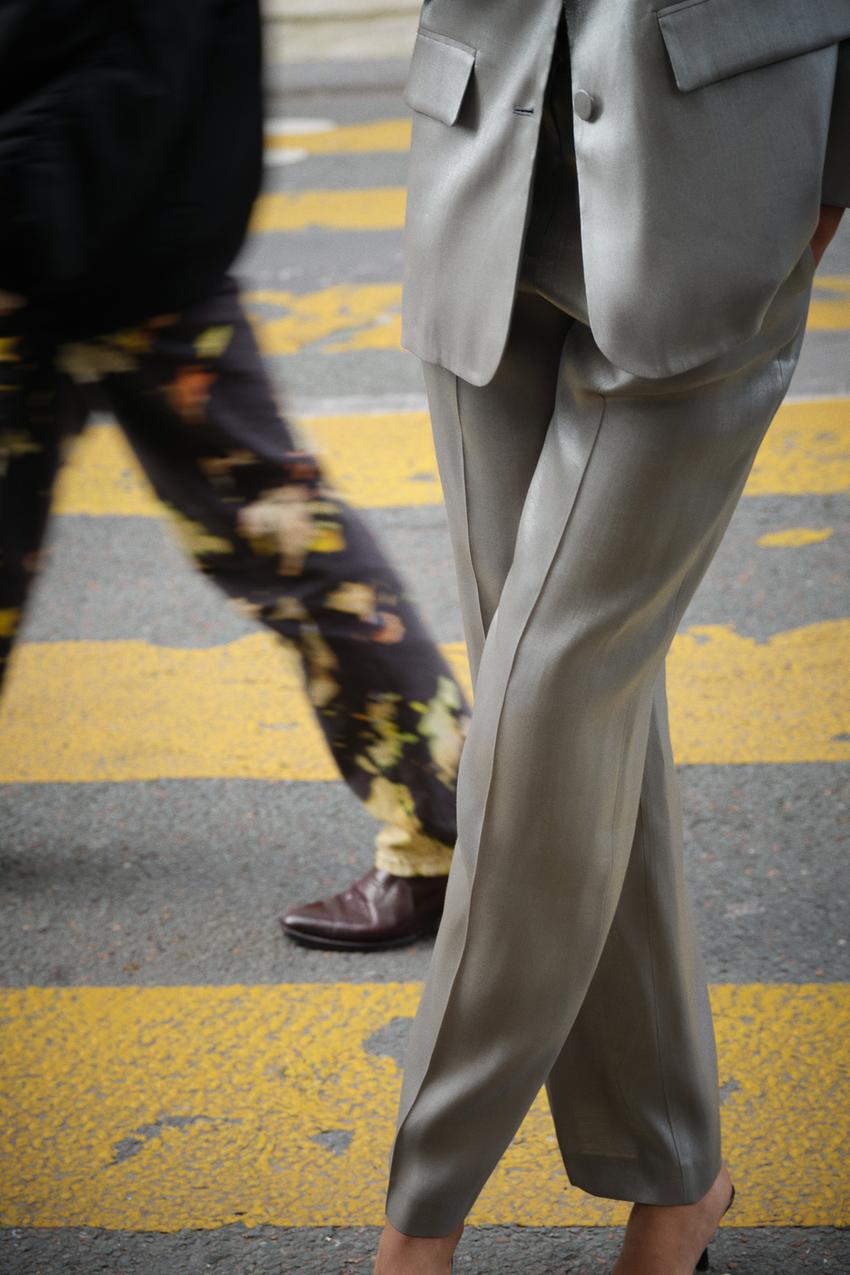 Pantalon femme Zara en velours ras gris motifs style python t 38