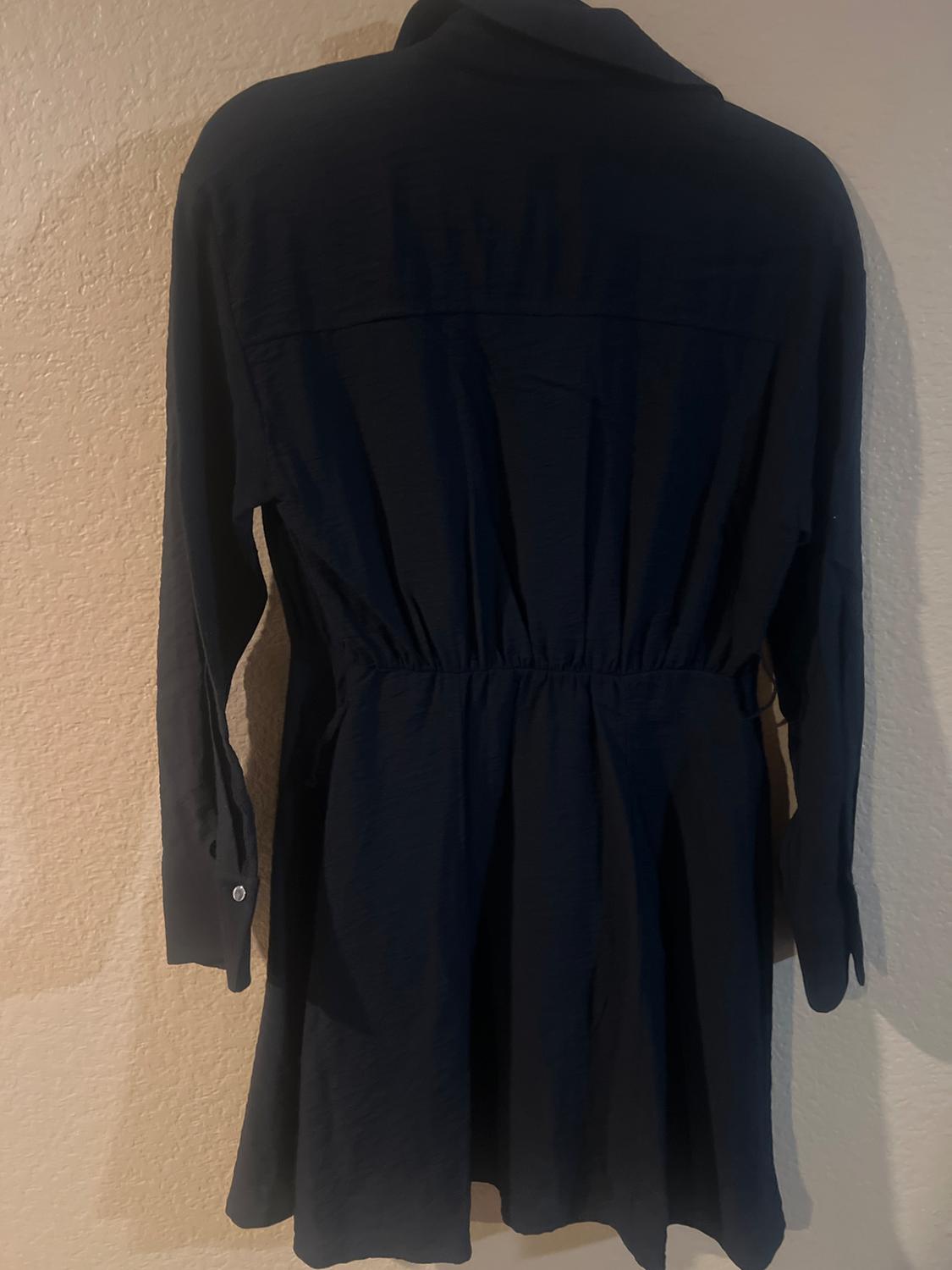 VESTIDO MINI TACHAS CINTURÓN - Image 2