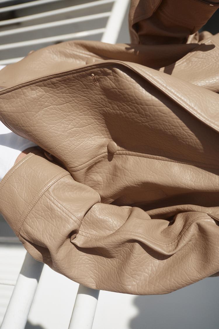 Chaqueta bomber efecto cuero 4