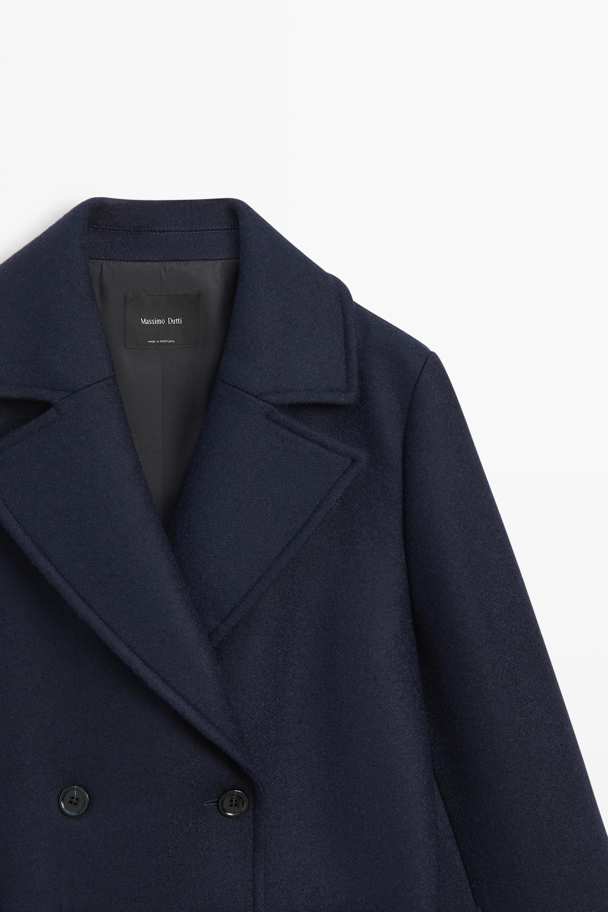 Medium double-breasted coat