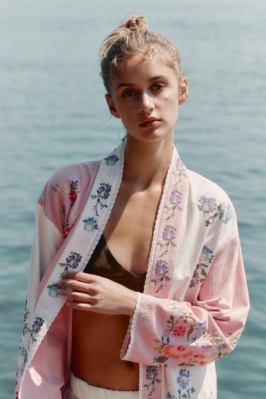 COTTON KAFTAN WITH FLORAL EMBROIDERY - Pink by Zara