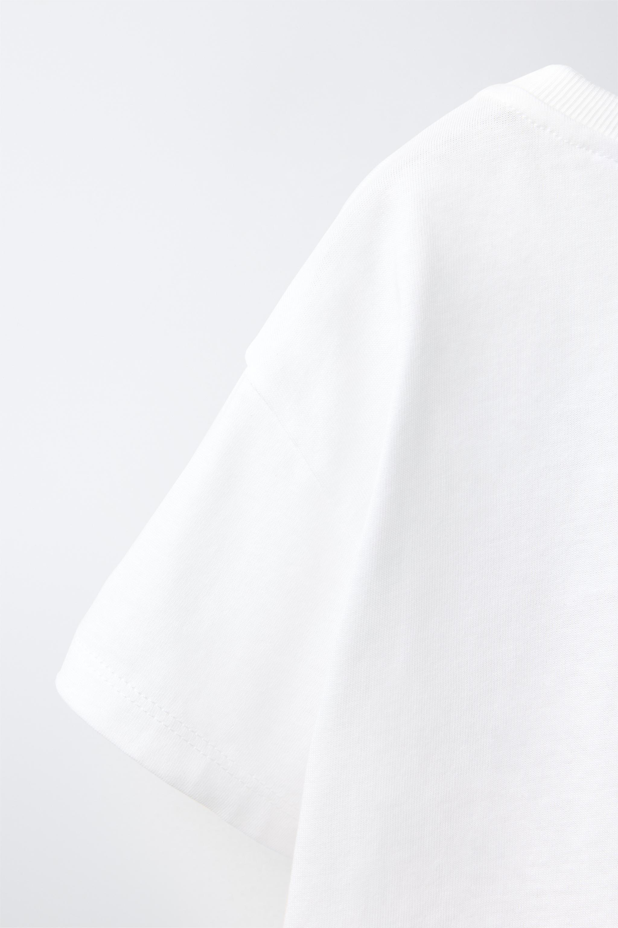 T-SHIRT VAN HELLO KITTY AND FRIENDS © SANRIO