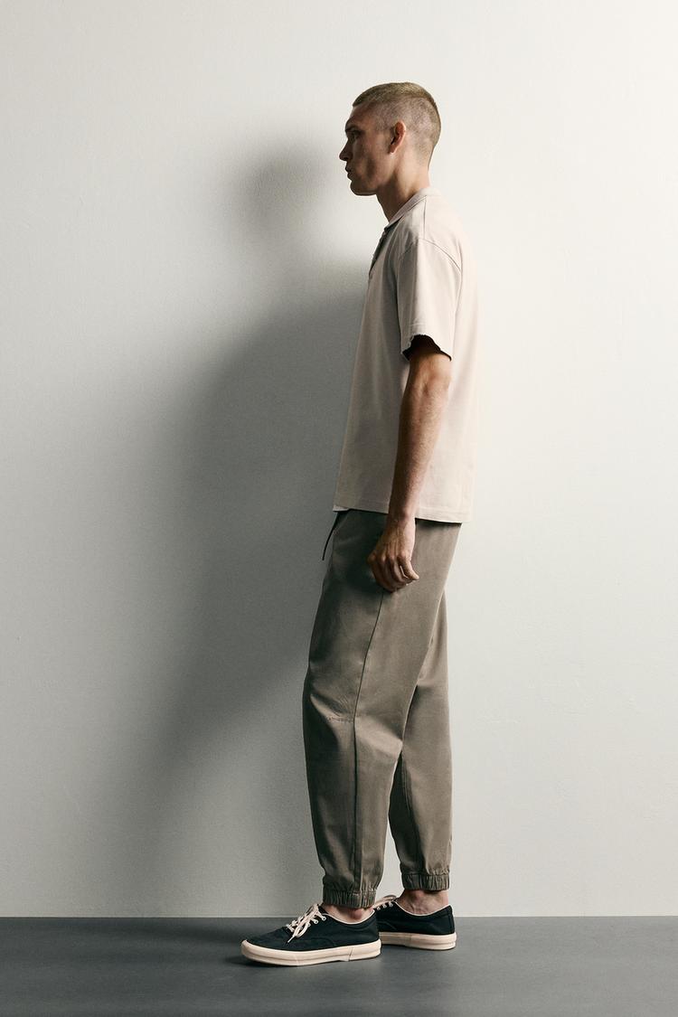 PANTALÓN JOGGER DE CINTURA AJUSTADA 4