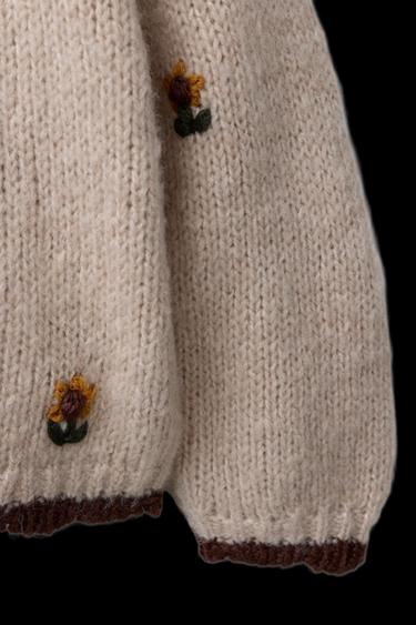 Zara SUNFLOWER EMBROIDERED KNIT SWEATER - Light beige