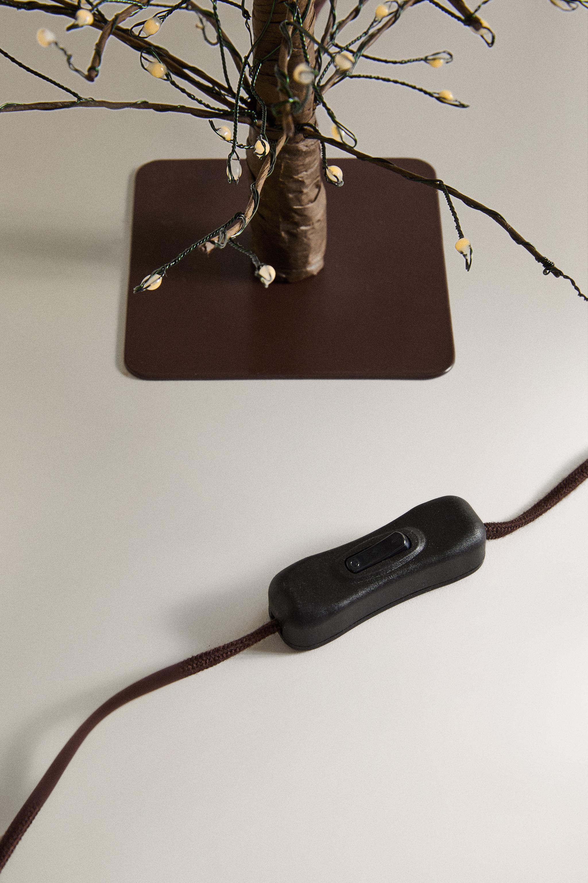 LED LIGHT CHRISTMAS TREE (13.0")