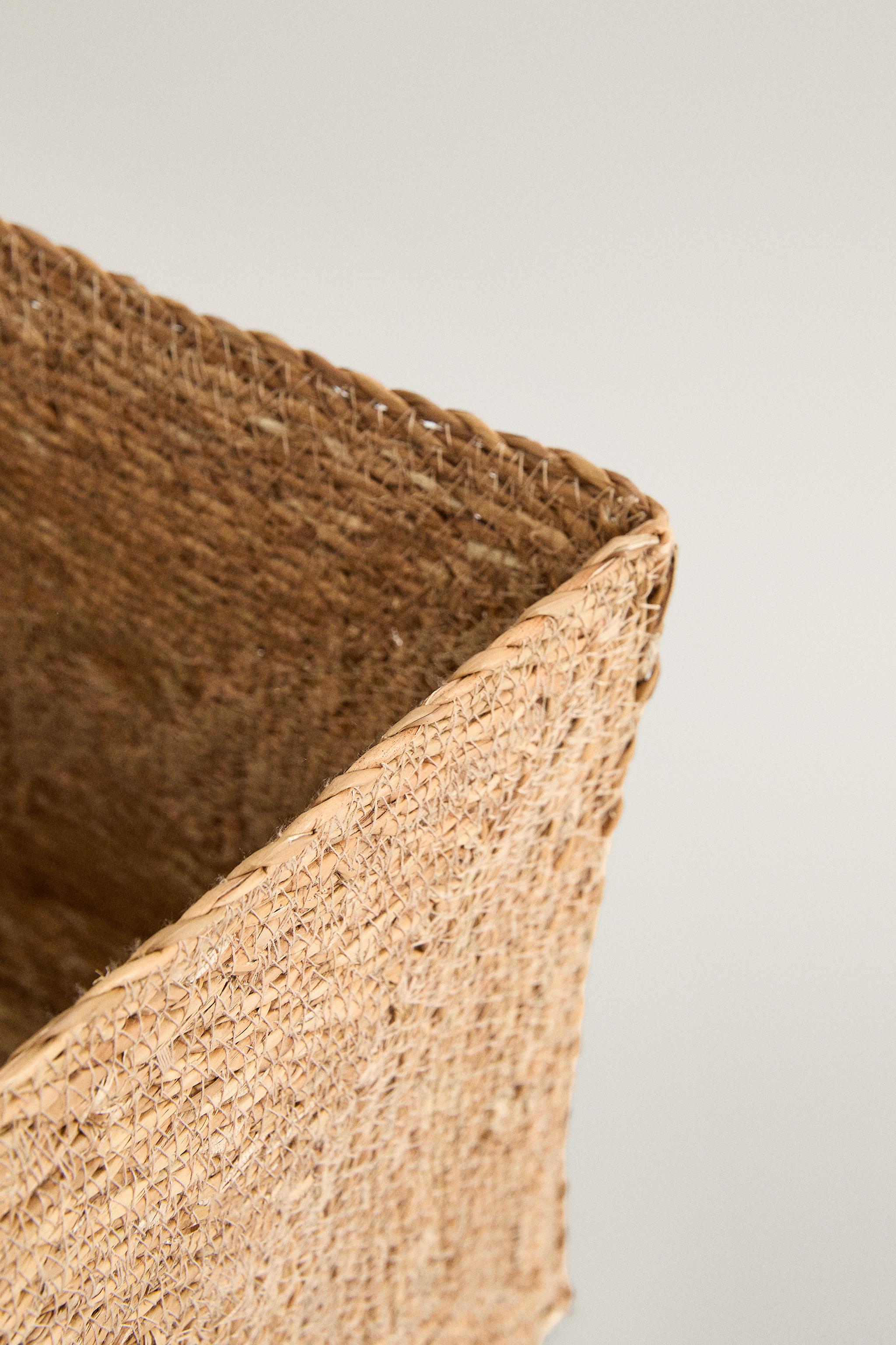 SQUARE BASKET