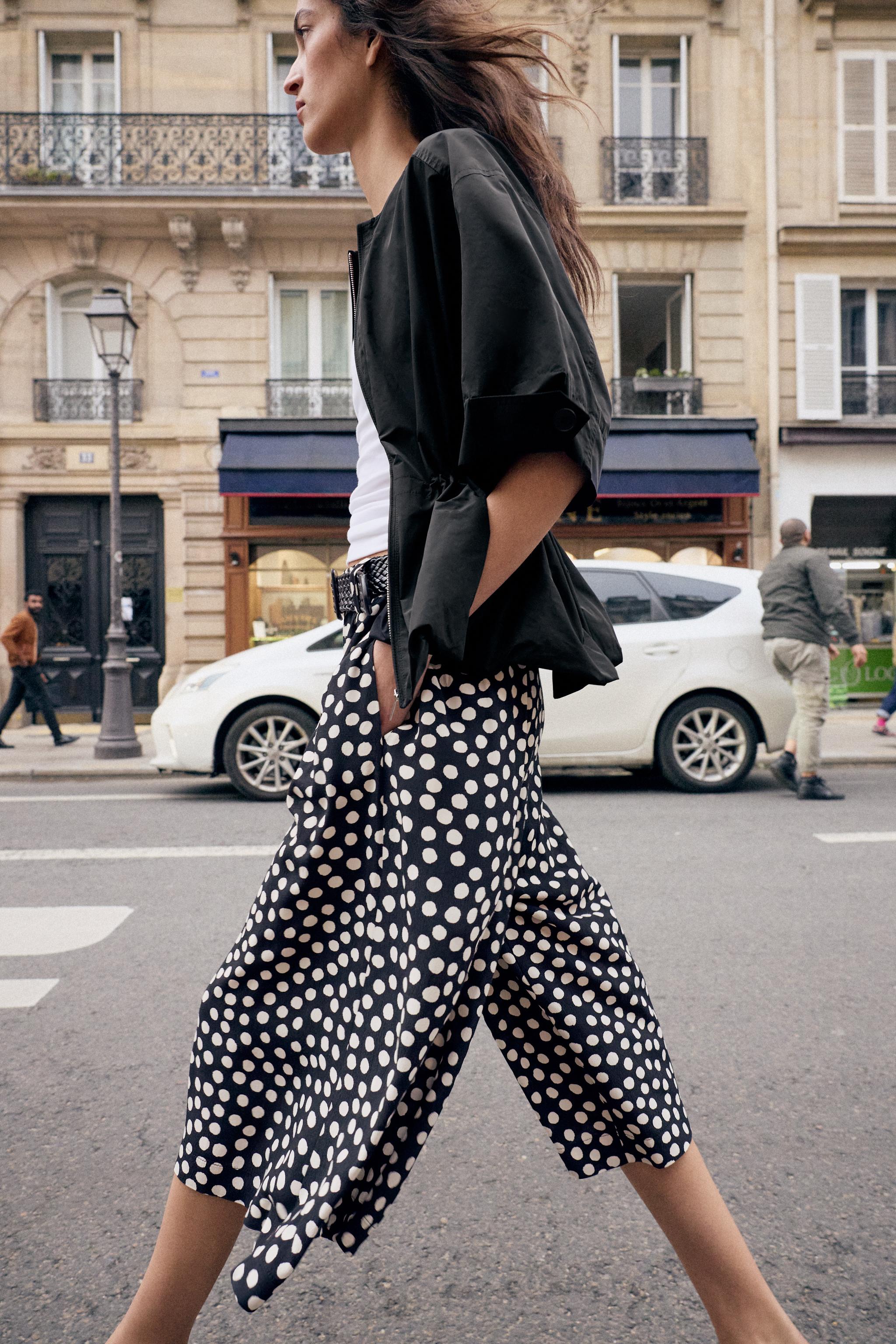 PANTALON JUPE-CULOTTE À POIS AVEC CEINTURE