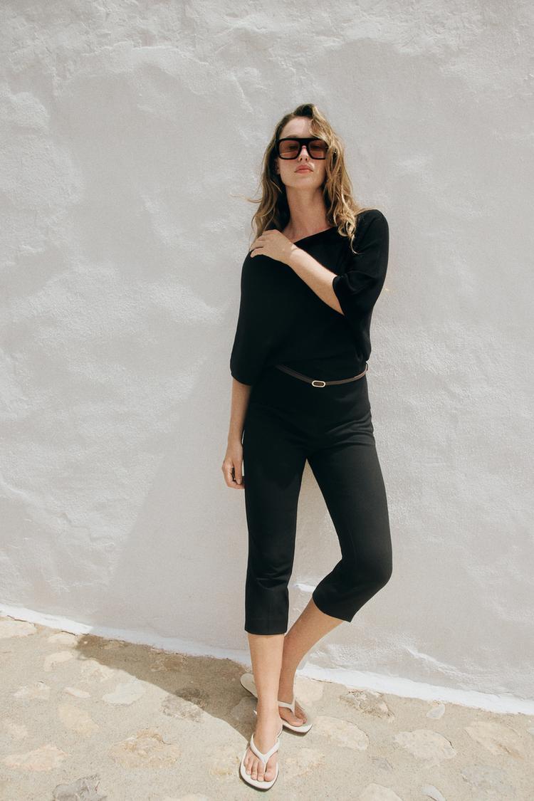 KNIT BELTED TOP