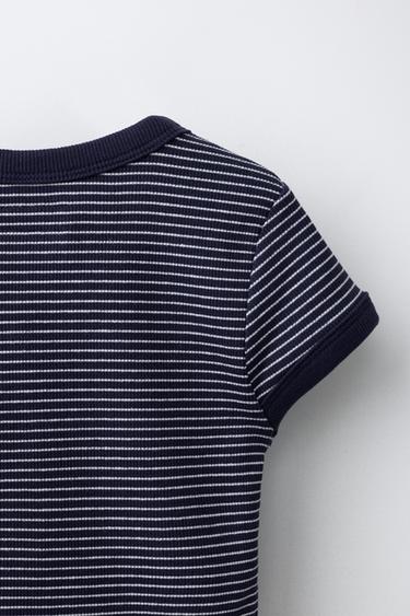 T-SHIRT CÔTELÉ COL V À RAYURES - Rayures de Zara - Image 3