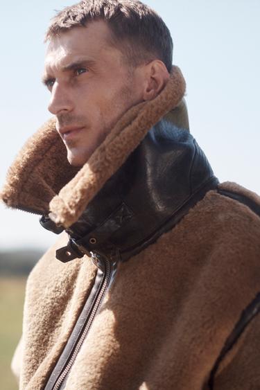 BLOUSON MATIÈRE SYNTHÈTIQUE AVEC EFFET FOURRURE À CONTRASTE ÉDITION LIMITÉE - Marron de Zara - Image 4