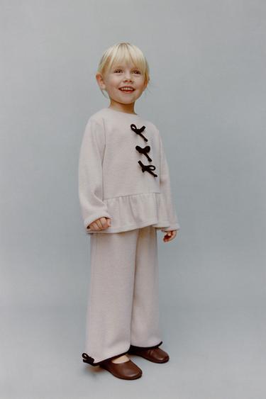 SOFT TOUCH T-SHIRT WITH CONTRAST BOWS - Sand by Zara