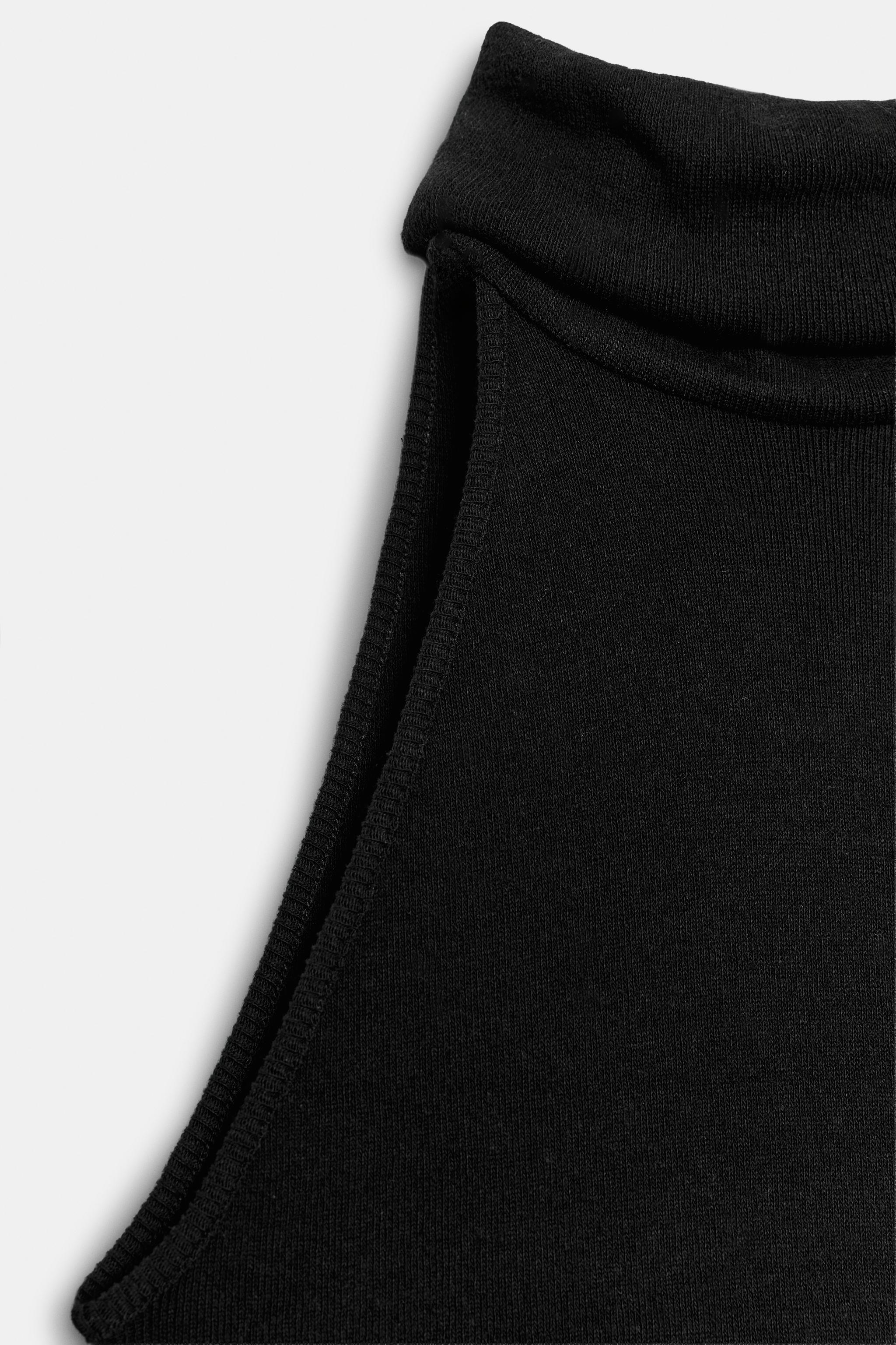 HIGH NECK TOP