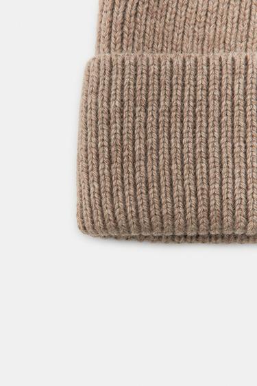Zara CUFFED RIBBED BEANIE HAT - Beige