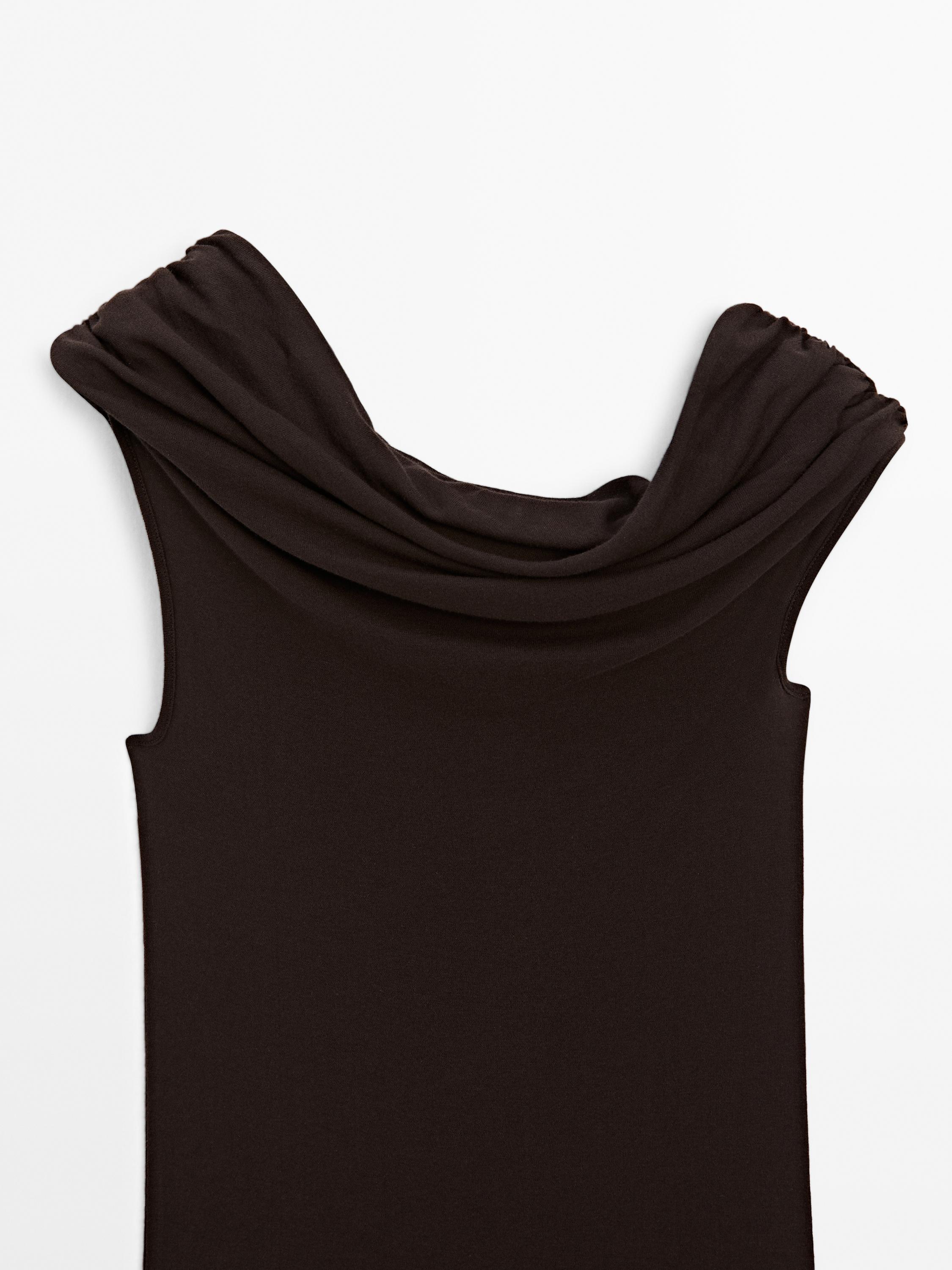 Top à col asymétrique 100 % coton