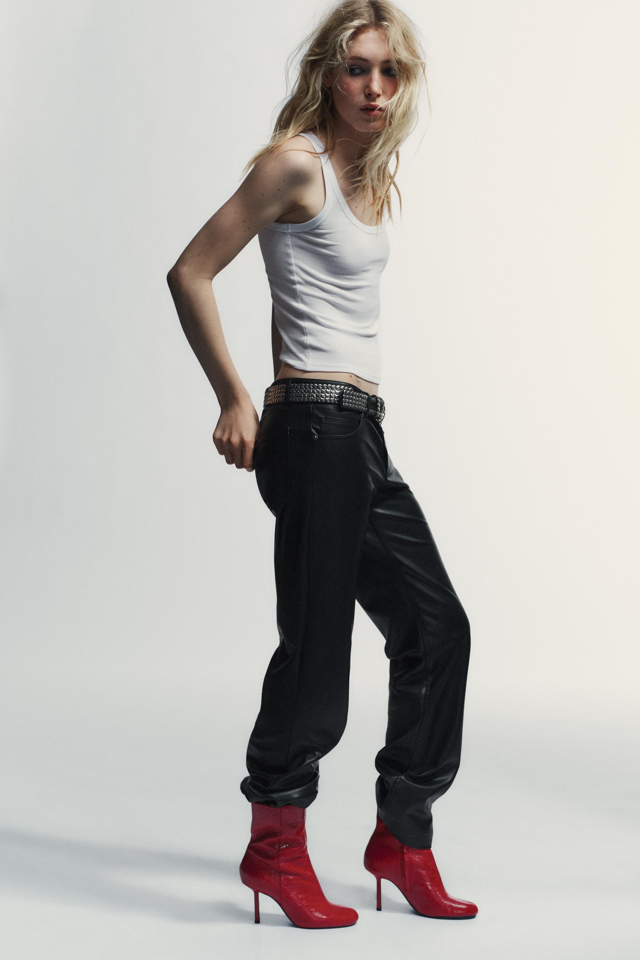 BOTTINES À TALONS EN CUIR