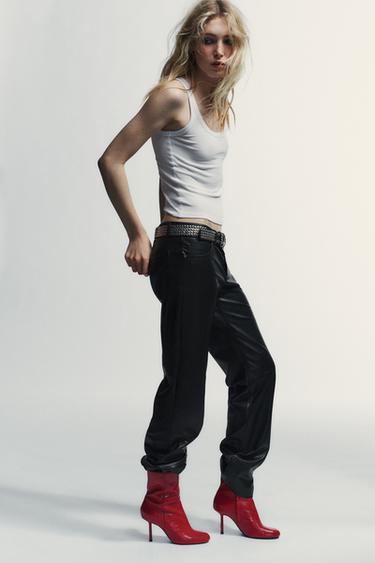 BOTTINES À TALONS EN CUIR - Rouge de Zara - Image 2