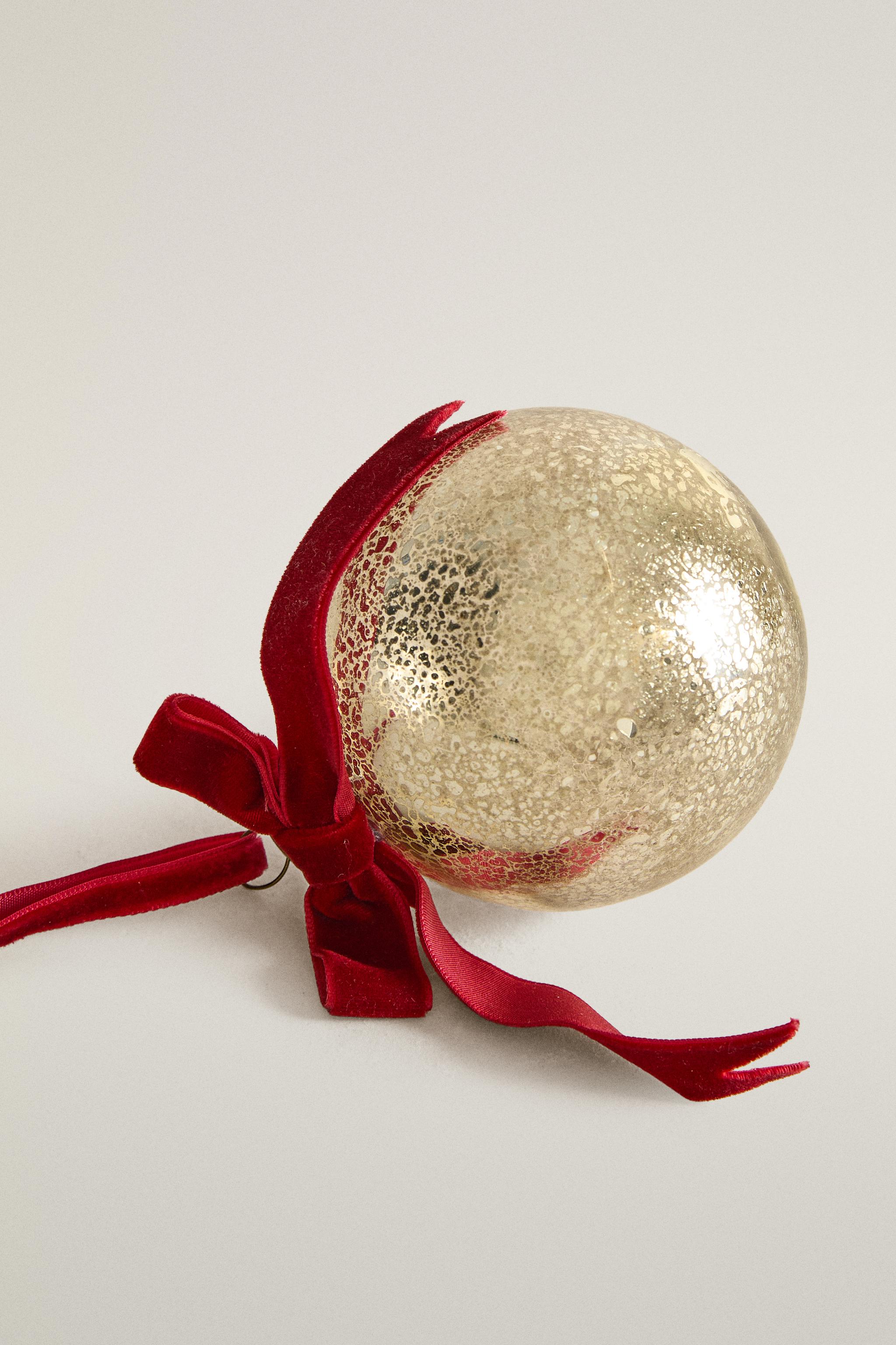 Ornement pour sapin boule avec nœud
