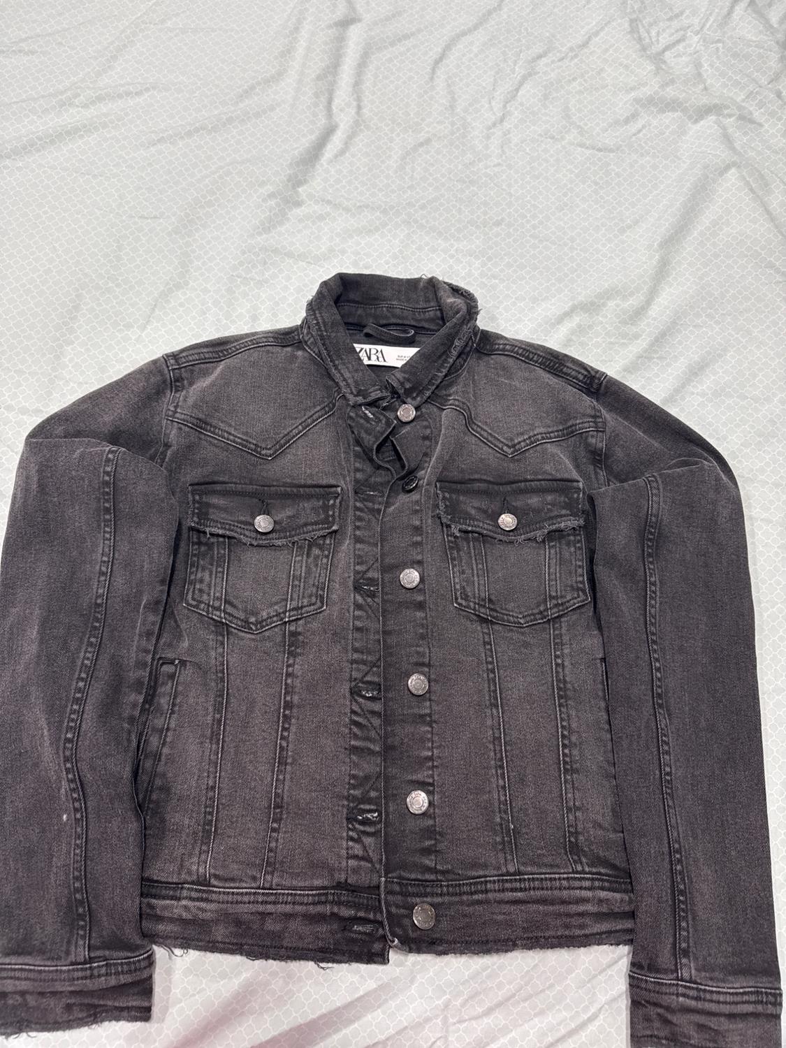 FITTED DENIM JACKET