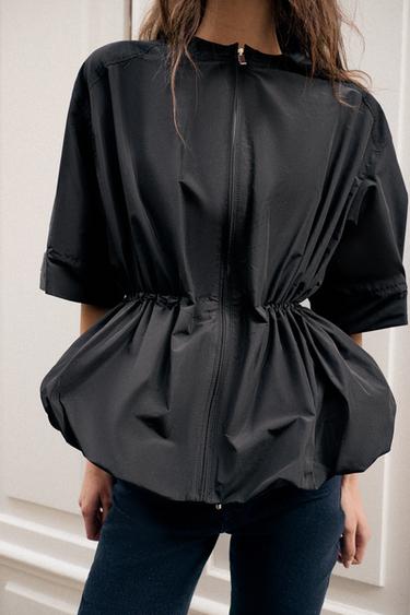 معطف باركا بأكمام قصيرة - أسود الخاص بـ Zara