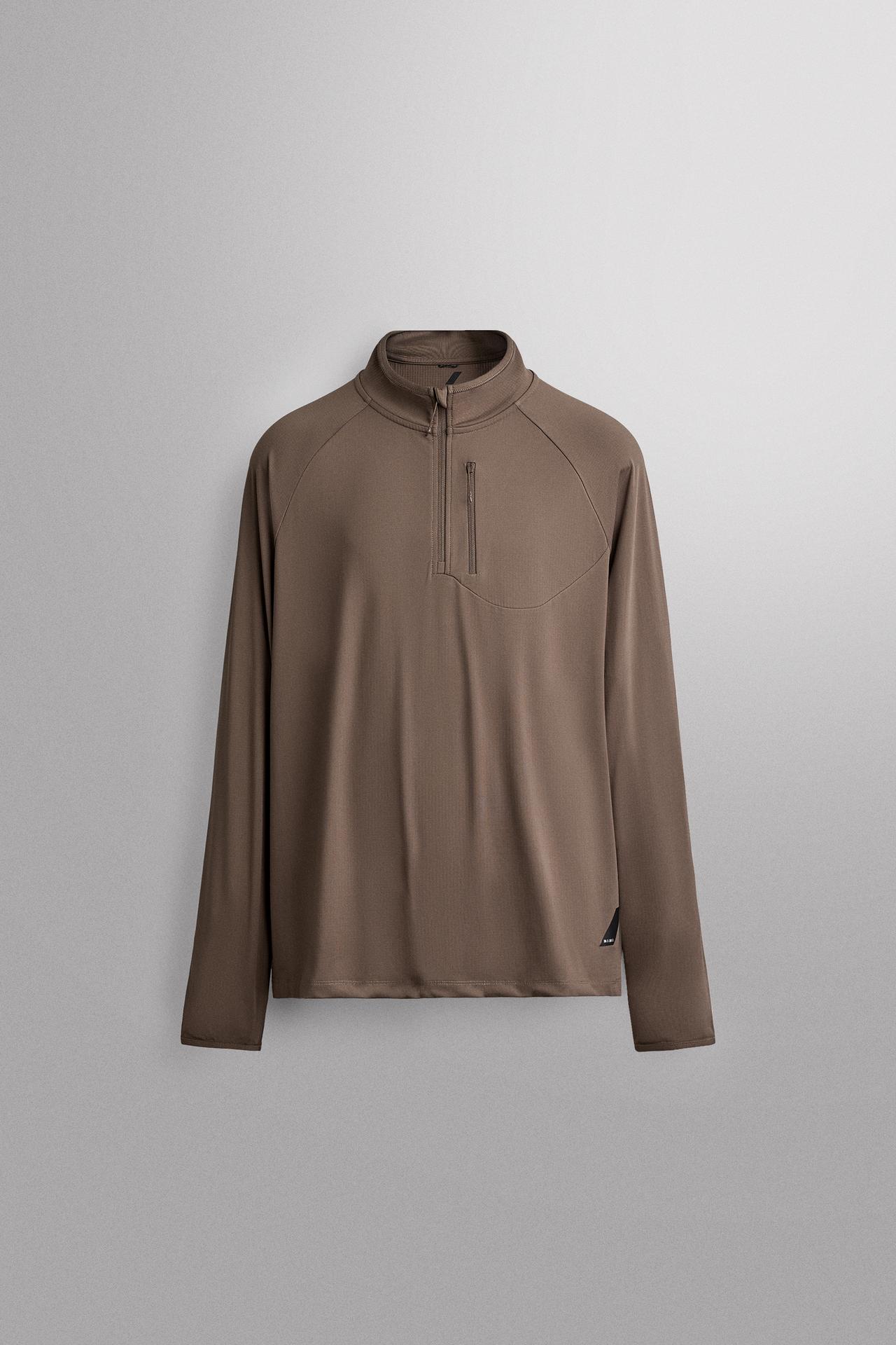 TECHNICAL QUARTER-ZIP T-SHIRT — Brown