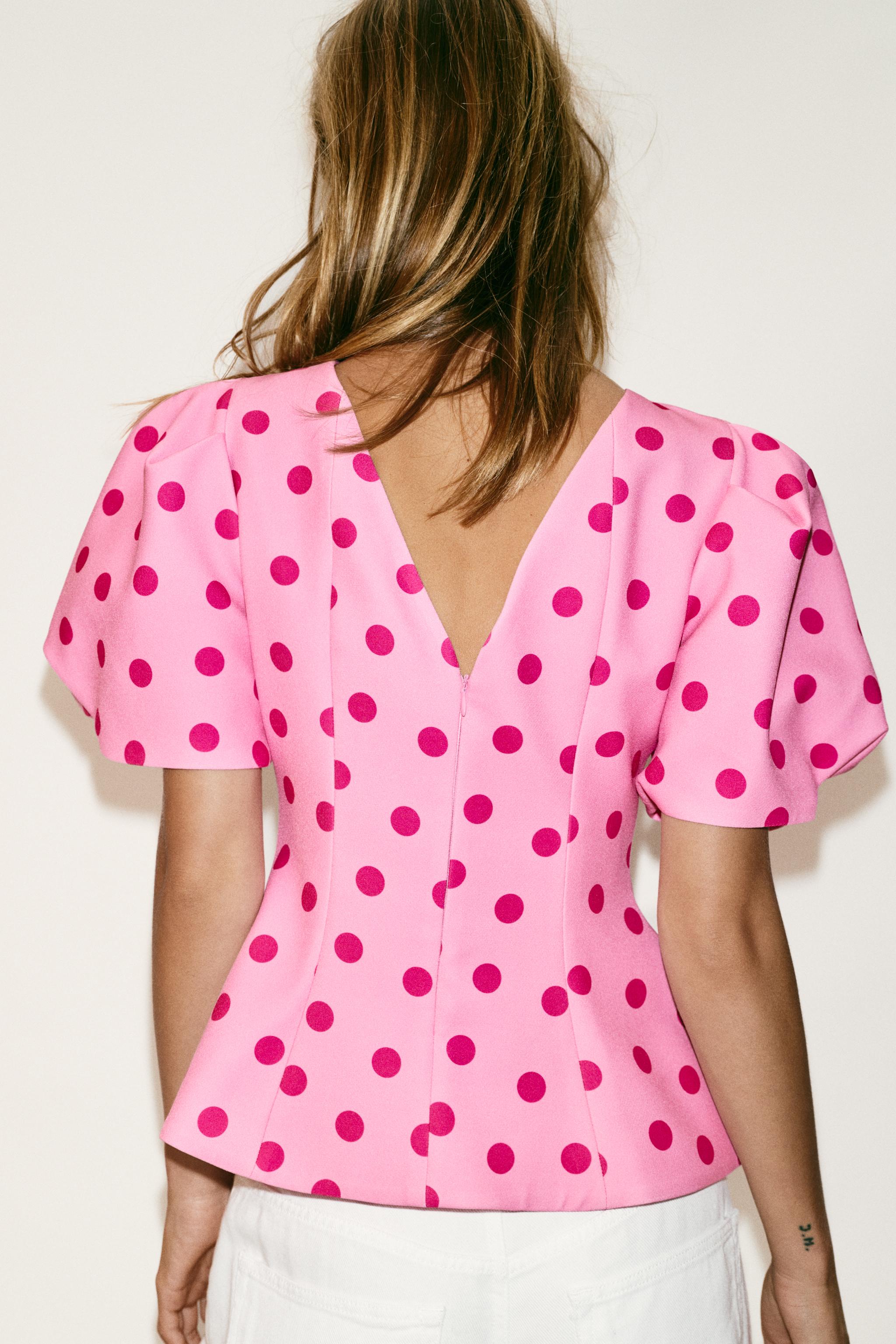 TOP À POIS ET MANCHES BOUFFANTES