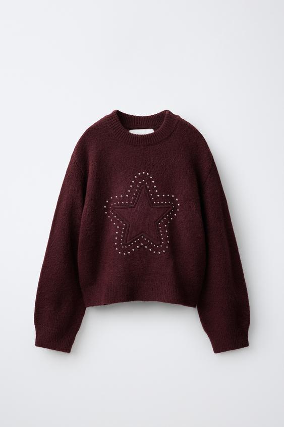 JERSEY PARCHE ESTRELLA TACHAS - Burgundy de Zara - Imagen 0