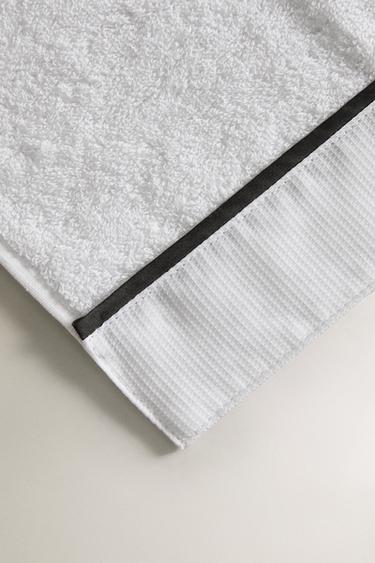 BADETUCH MIT PIKEE-BAND - Dunkelgrau von Zara