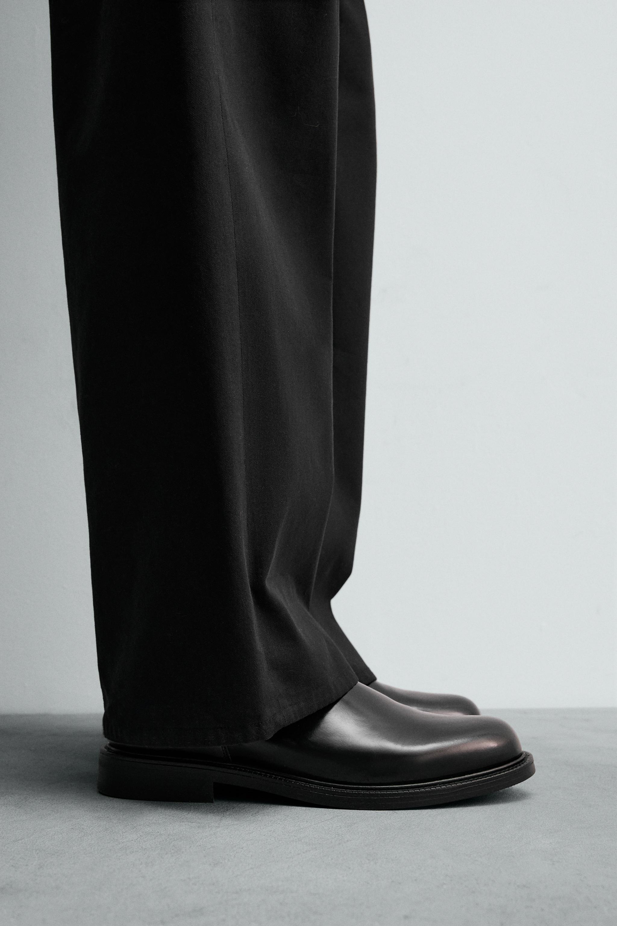 LEATHER CHELSEA BOOTS