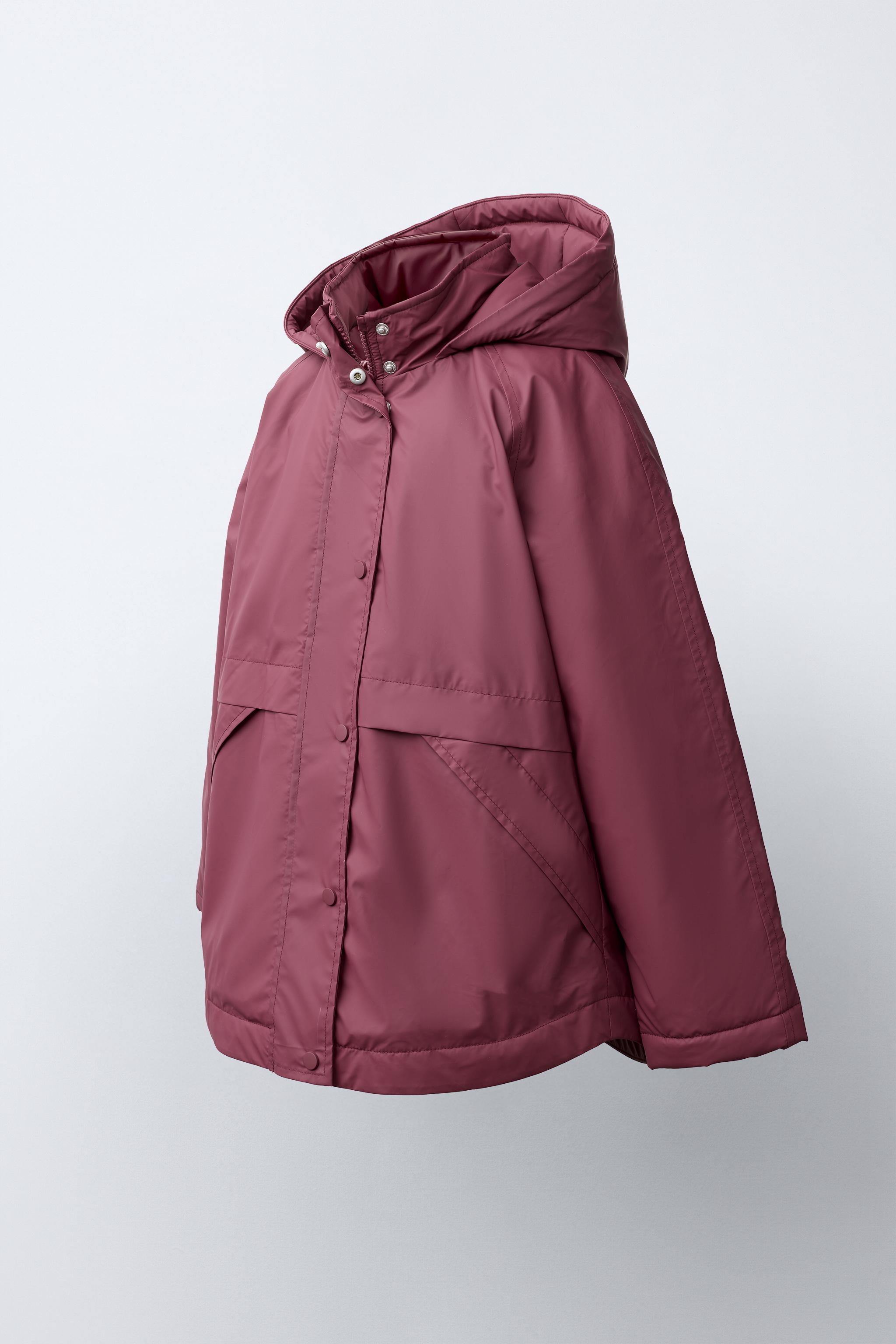 WATER-RESISTANT RUBBERIZED RAINCOAT — Strawberry