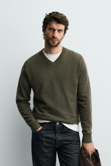100% WOOL V-NECK JUMPER - Moss green by Zara