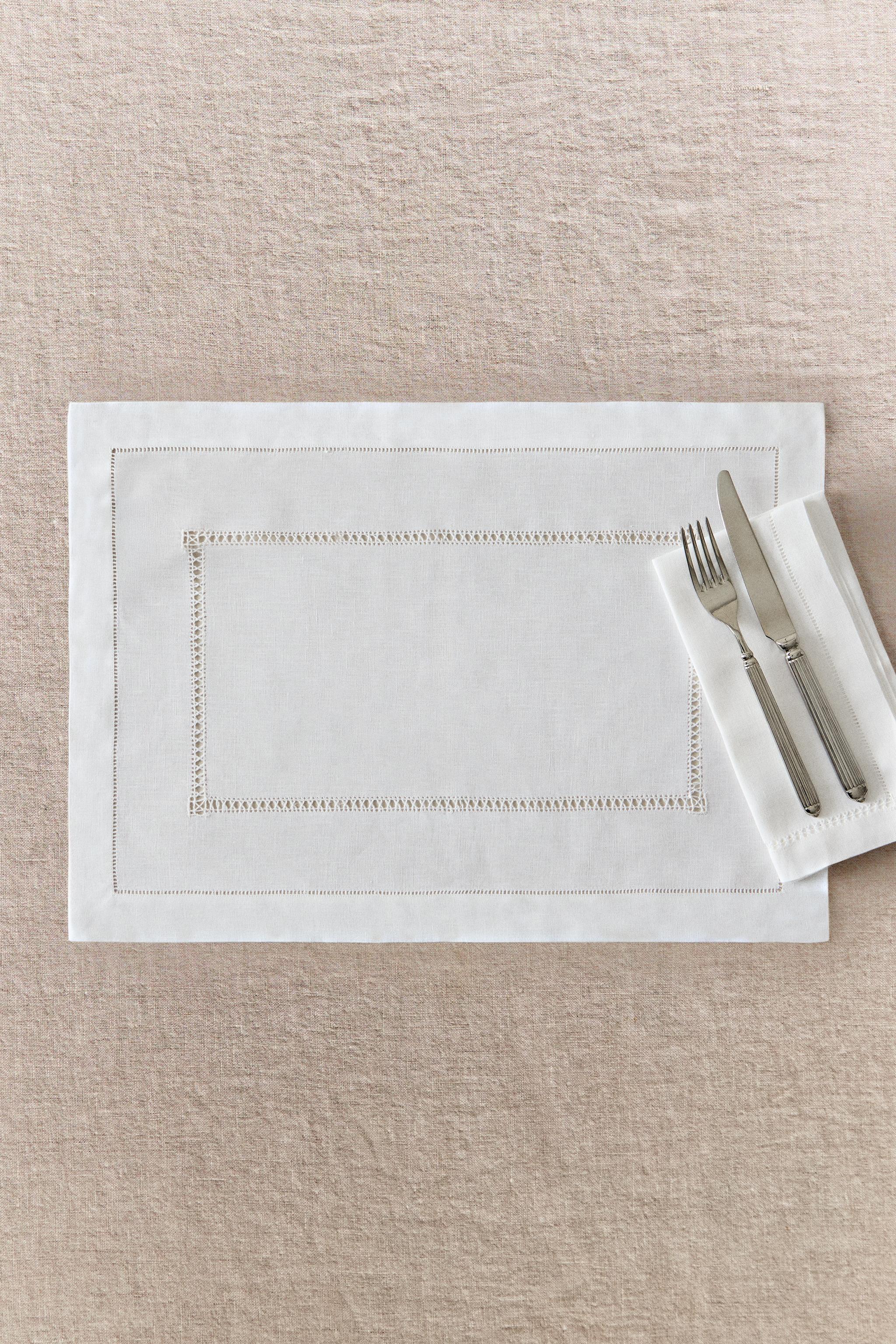 LINEN PLACEMAT WITH HEMSTITCHING