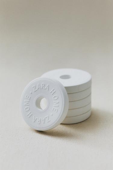 WHITE POWDERY SCENTED CERAMIC PACK (PACK OF 6) - Various by Zara