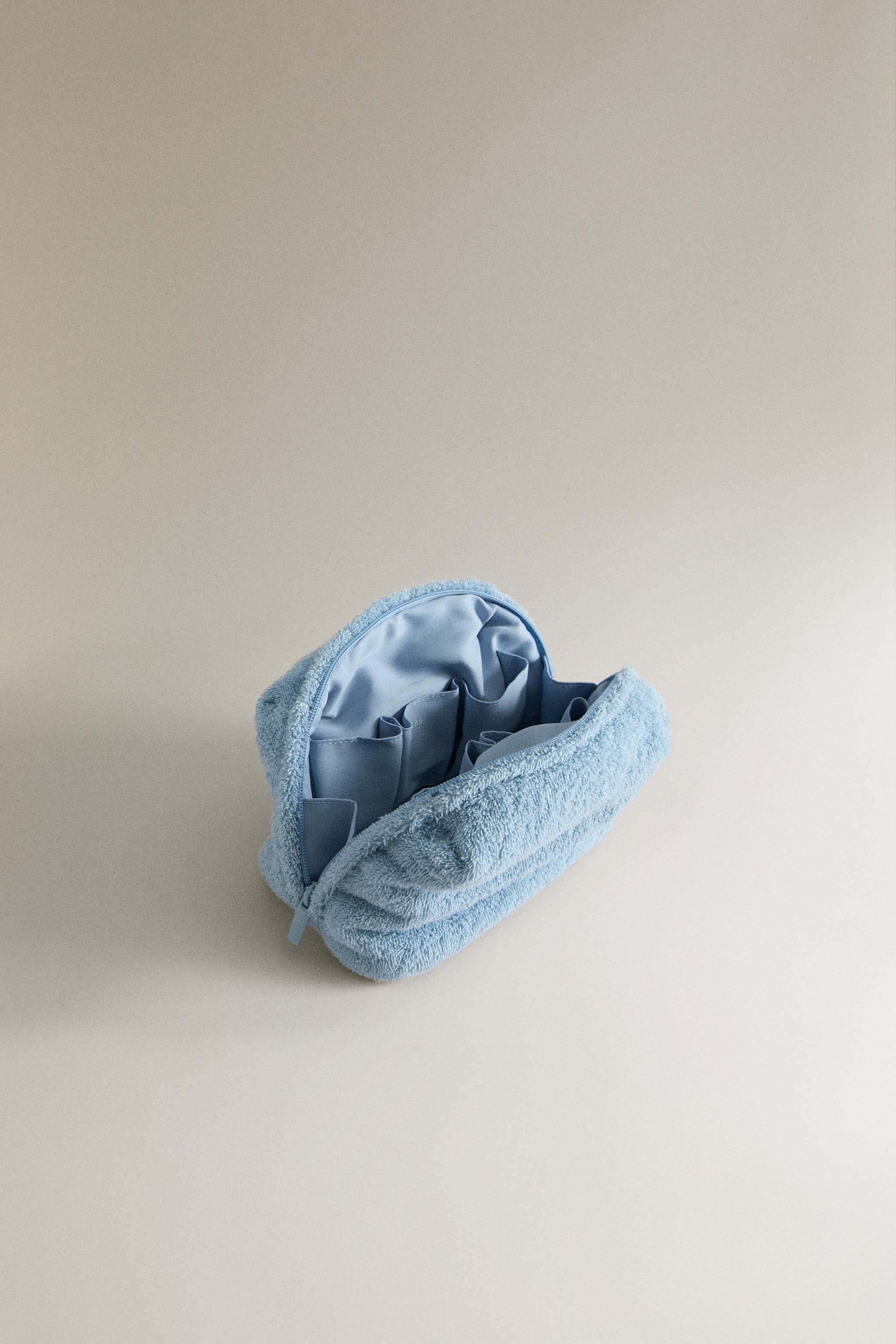 MEDIUM TOWEL MAKEUP BAG