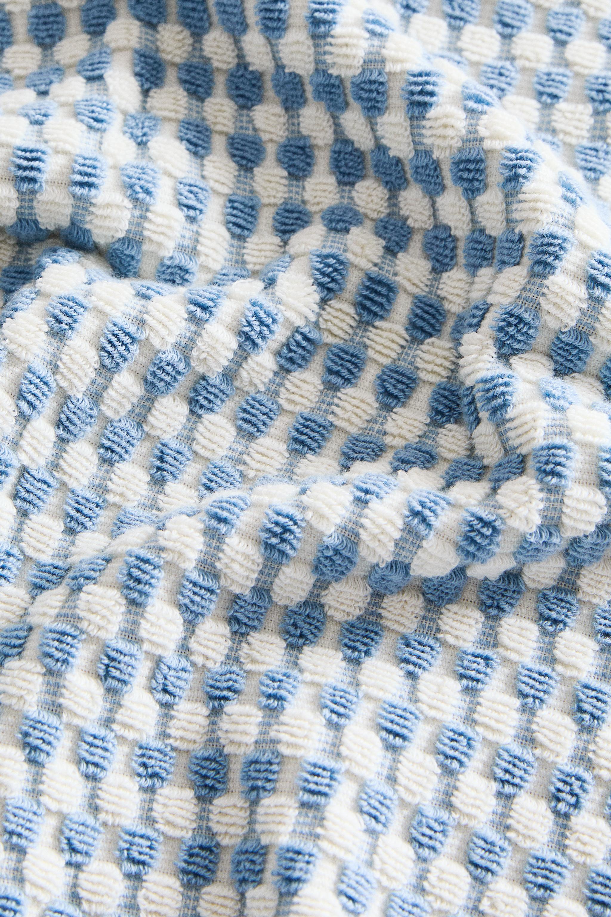 TEXTURED COTTON BATH TOWEL